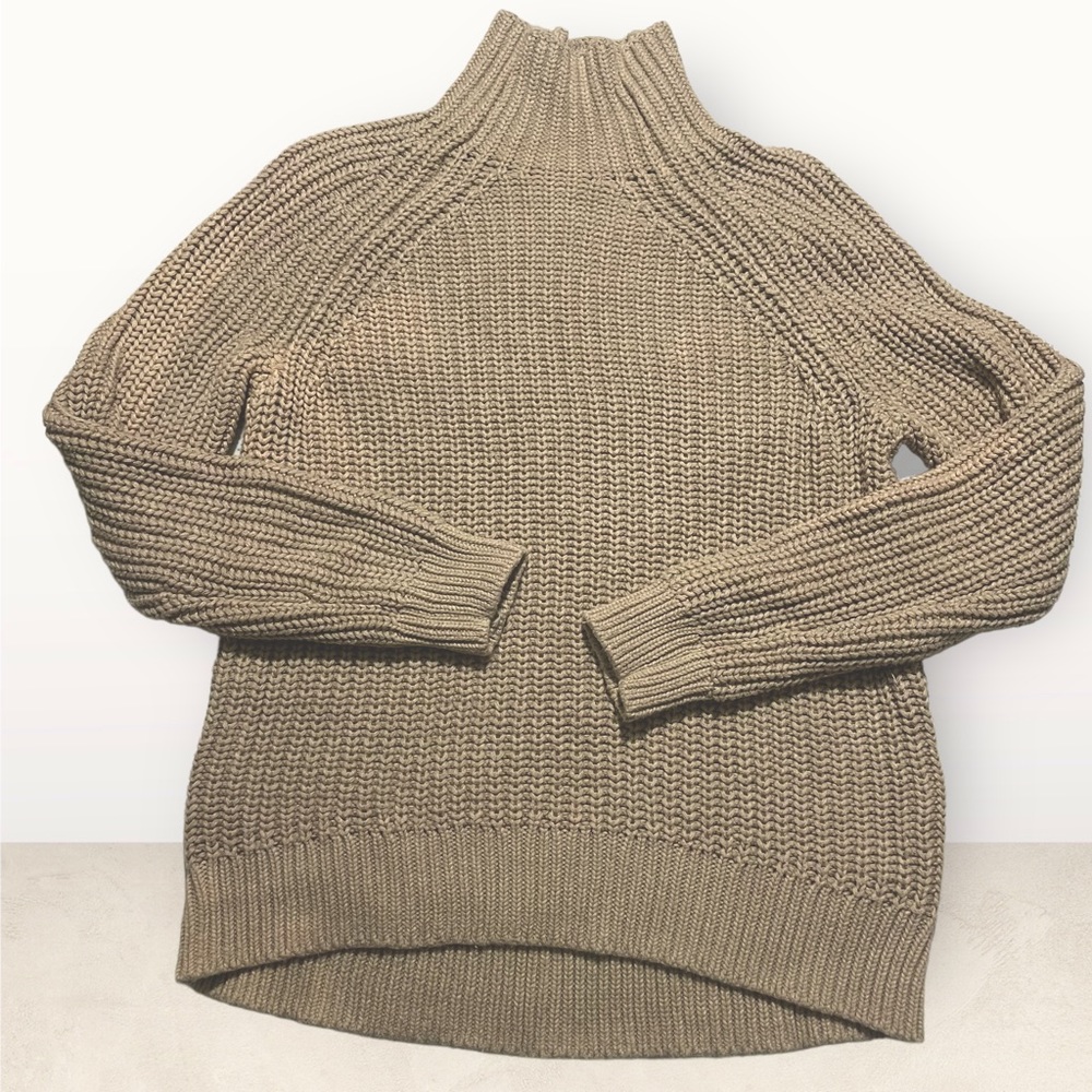 GAP oatmeal cable knit  sweater